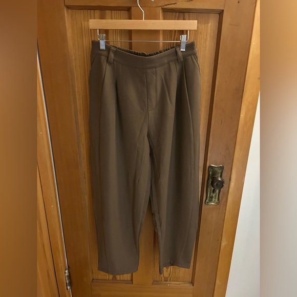 Halara Barrel Leg Work Pant NWT Size Medium - Picture 3 of 11